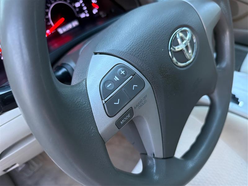 2011 TOYOTA CAMRY 