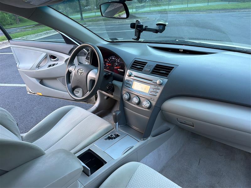 2011 TOYOTA CAMRY 