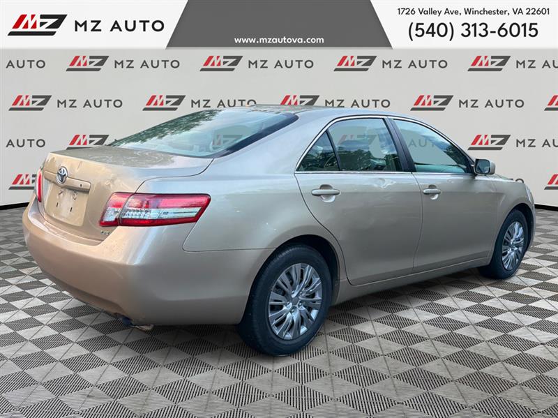 2011 TOYOTA CAMRY 