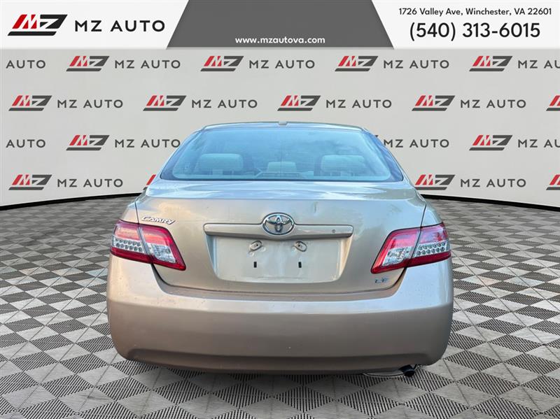 2011 TOYOTA CAMRY 