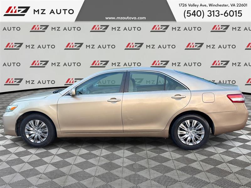 2011 TOYOTA CAMRY 