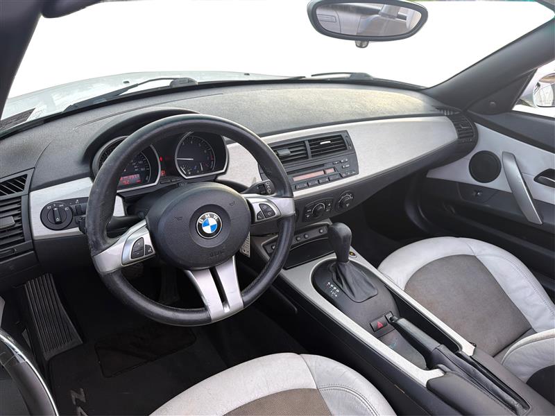 2005 BMW Z4 2.5I