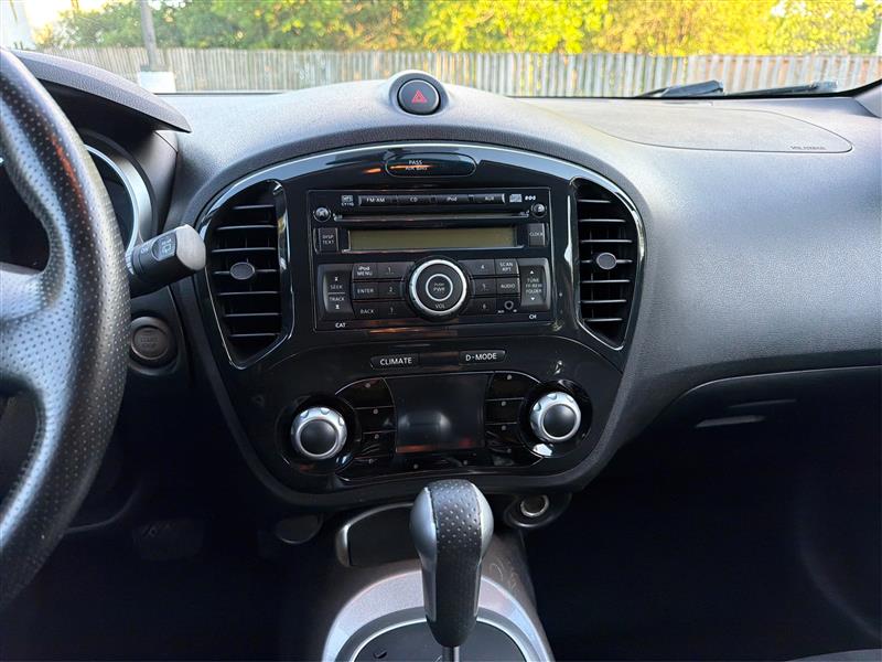 2011 NISSAN JUKE SV