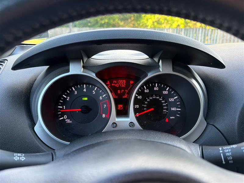 2011 NISSAN JUKE SV