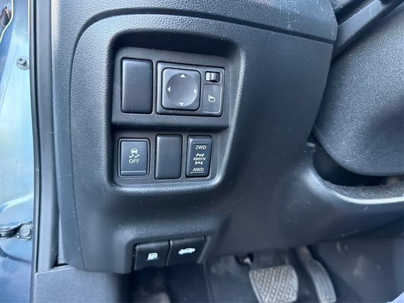 2011 NISSAN JUKE SV