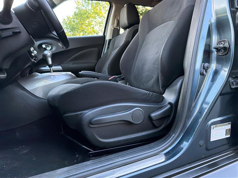 2011 NISSAN JUKE SV