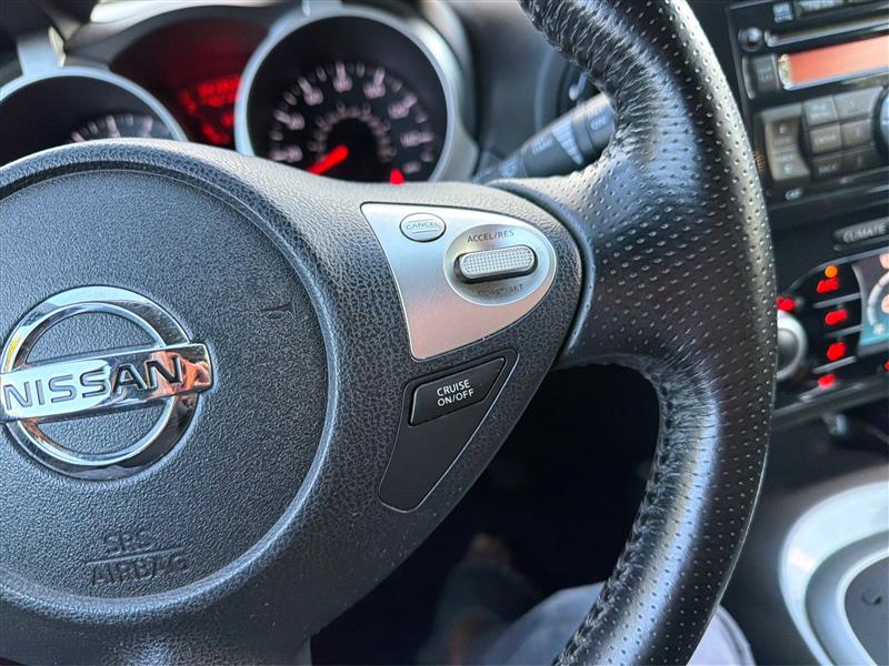 2011 NISSAN JUKE SV
