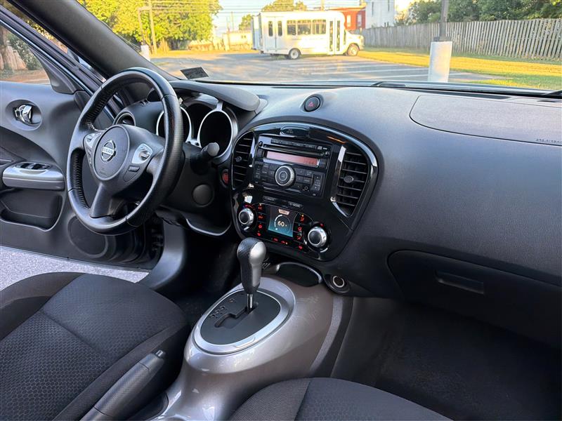 2011 NISSAN JUKE SV