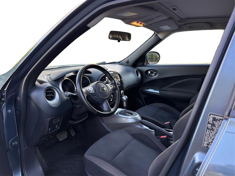 2011 NISSAN JUKE SV