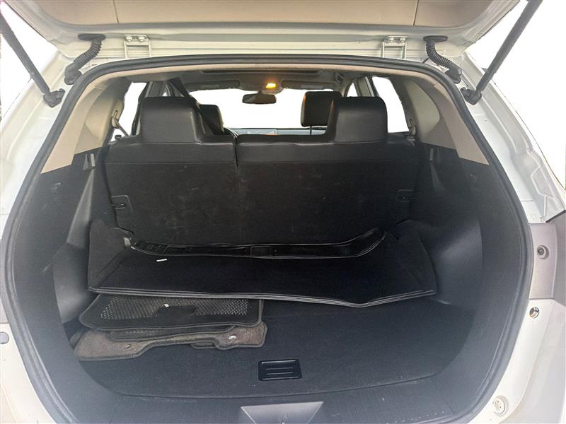 2011 NISSAN ROGUE SV