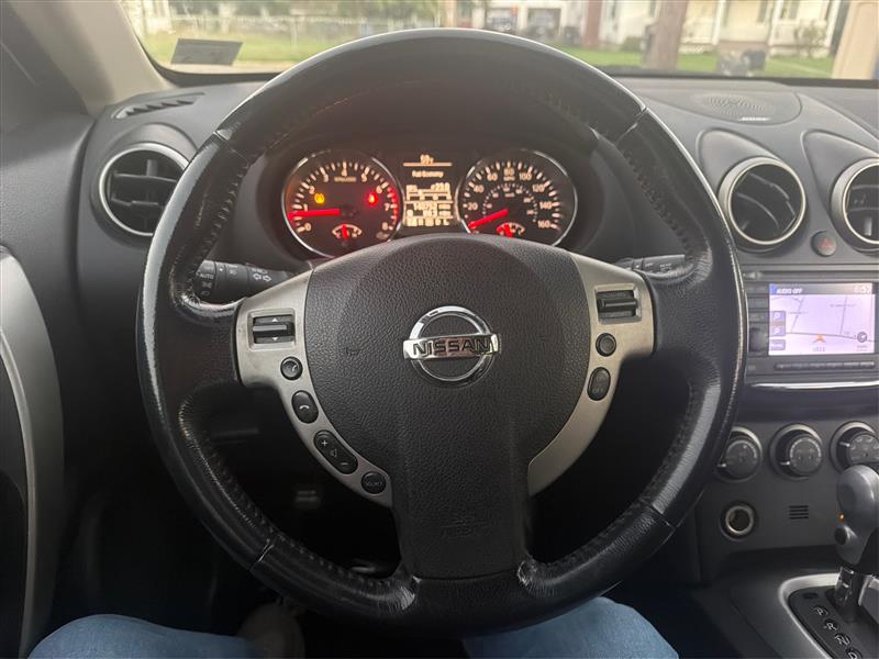 2011 NISSAN ROGUE SV