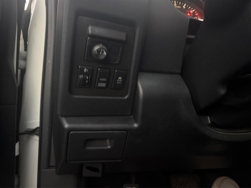 2011 NISSAN ROGUE SV