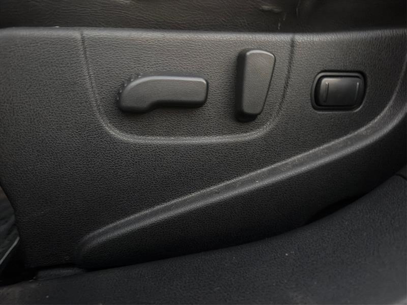 2011 NISSAN ROGUE SV