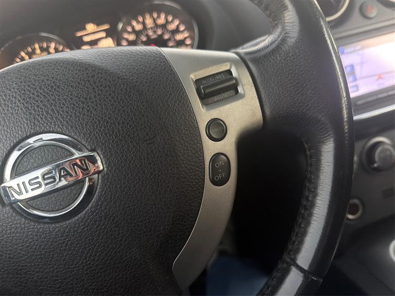 2011 NISSAN ROGUE SV