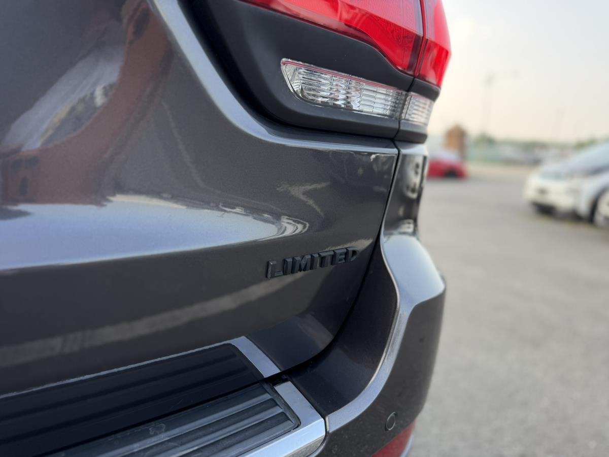 2017 Jeep Grand Cherokee Limited - Photo 5