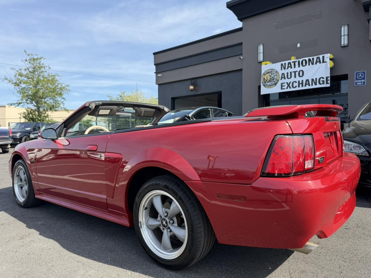 2002 Ford Mustang GT Deluxe - Photo 5