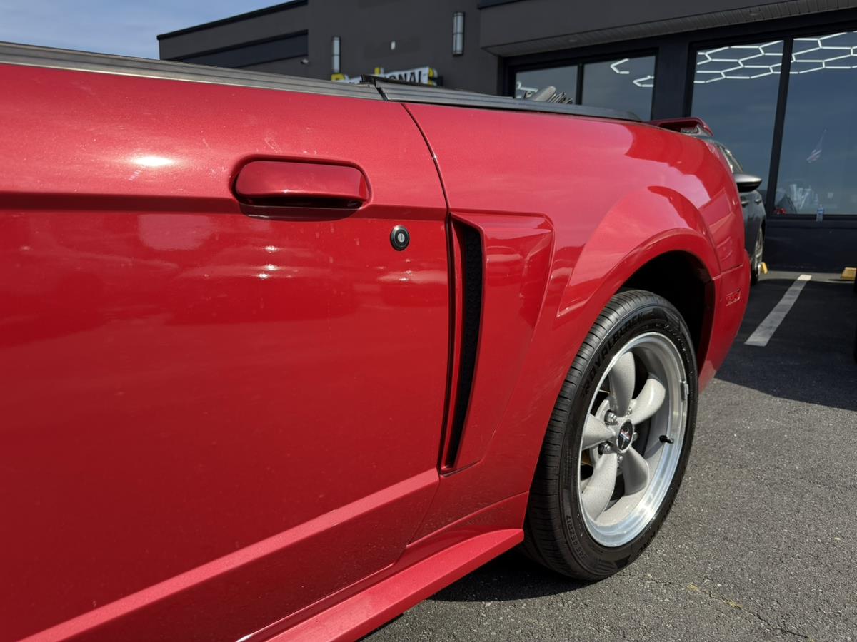 2002 Ford Mustang GT Deluxe - Photo 6