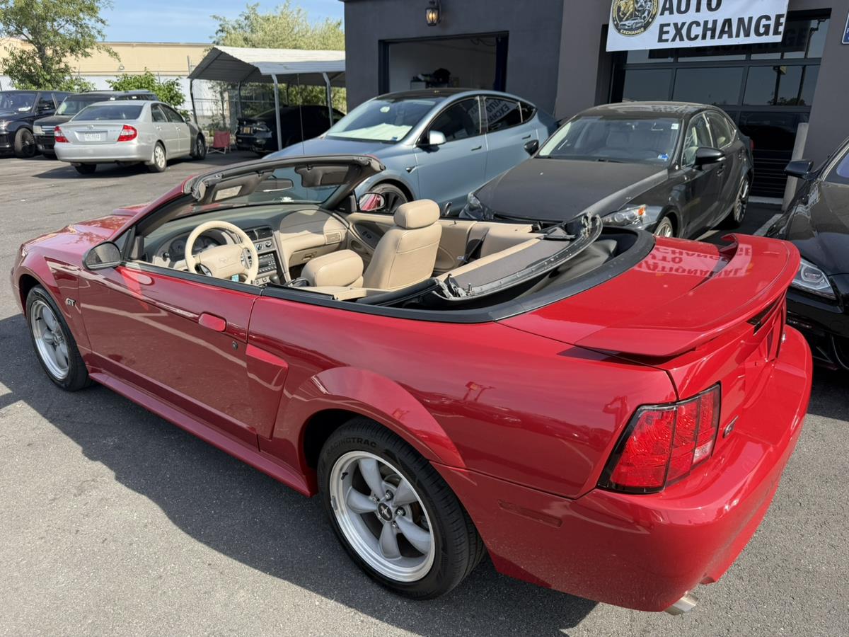 2002 Ford Mustang GT Deluxe - Photo 7