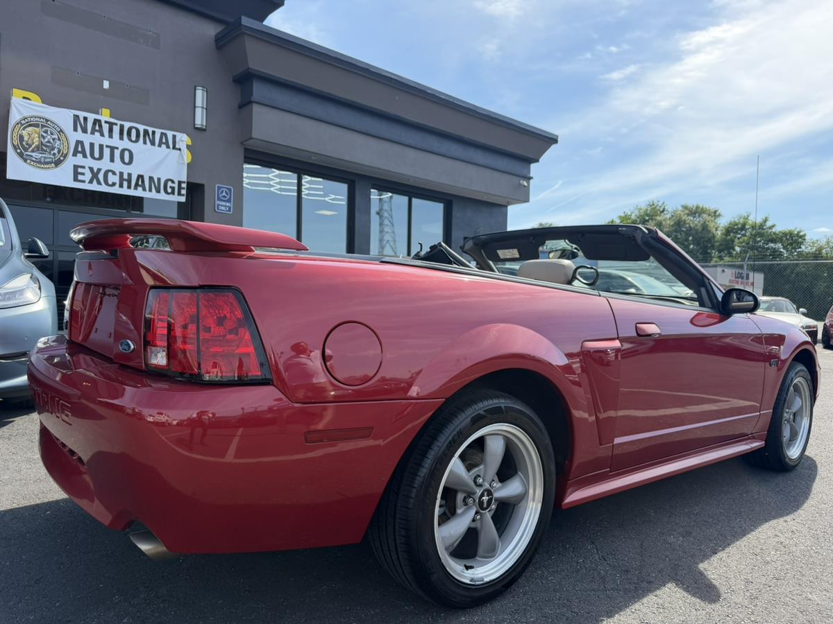 2002 Ford Mustang GT Deluxe - Photo 9