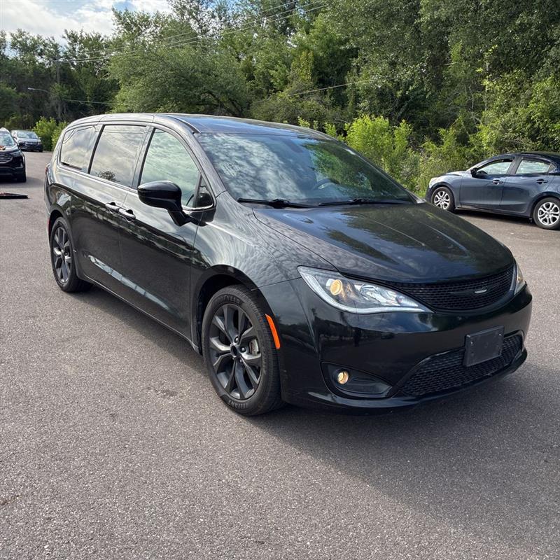 2018 CHRYSLER PACIFICA TOURING PLUS