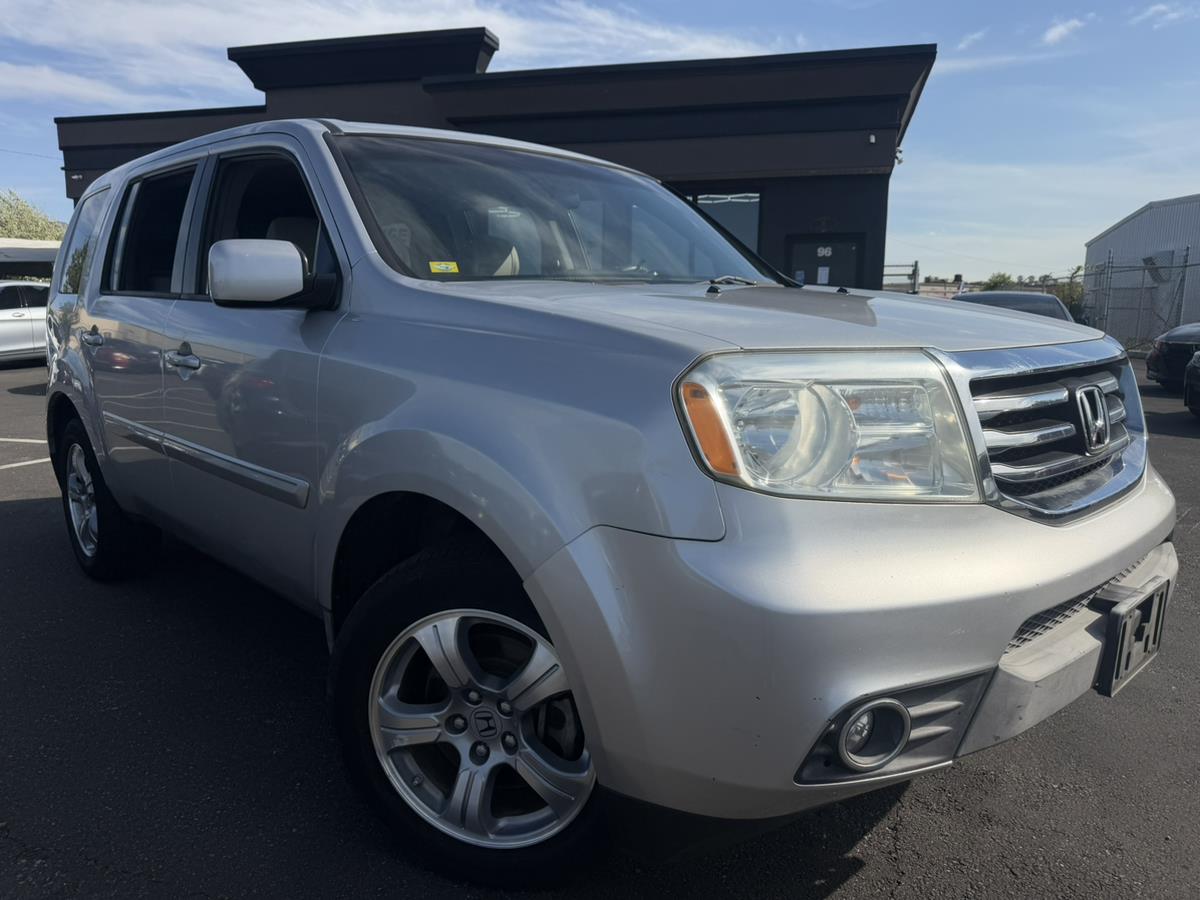 Vehicle Image 2