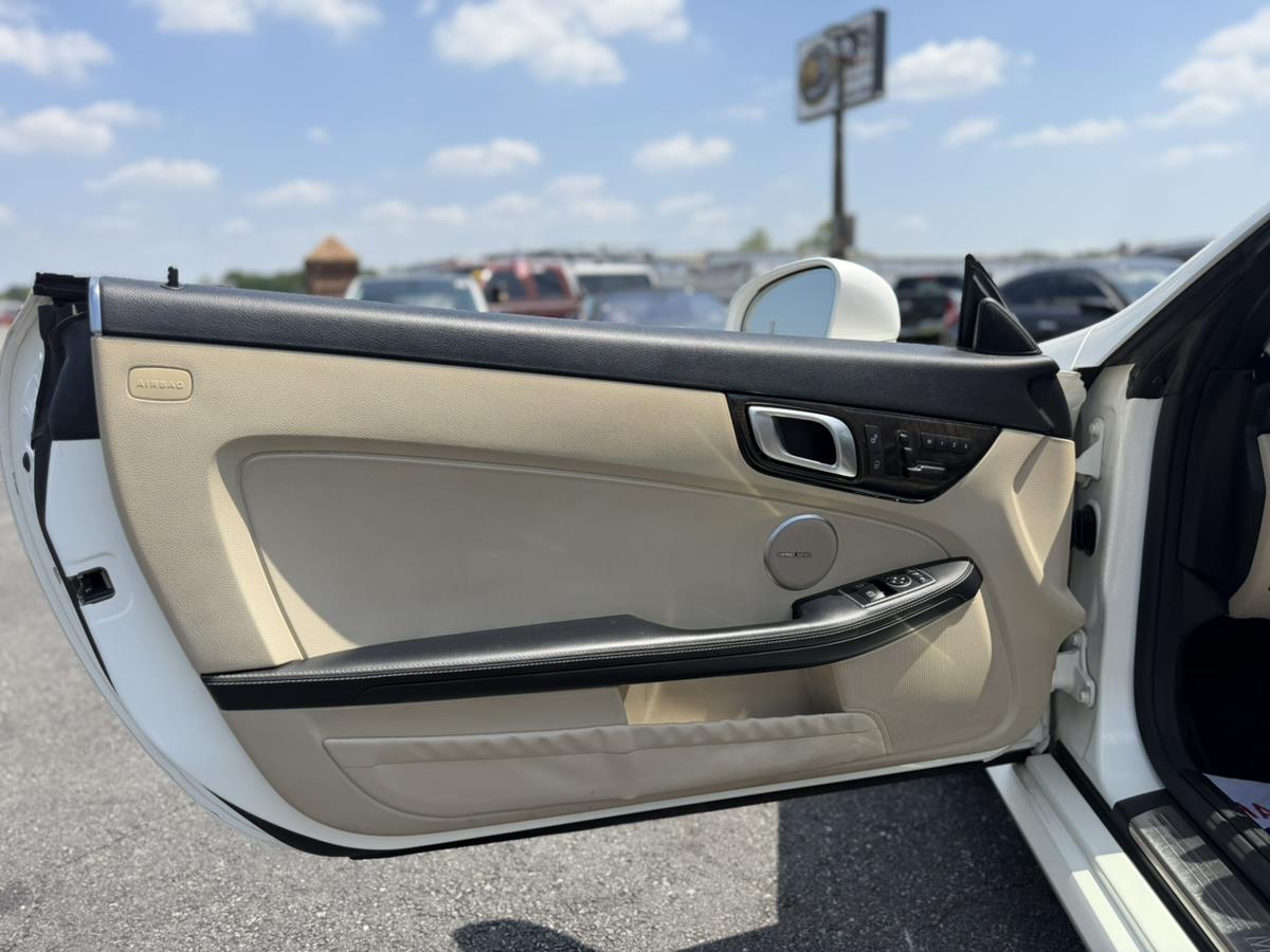 2015 Mercedes-Benz SLK-Class SLK350 - Photo 26