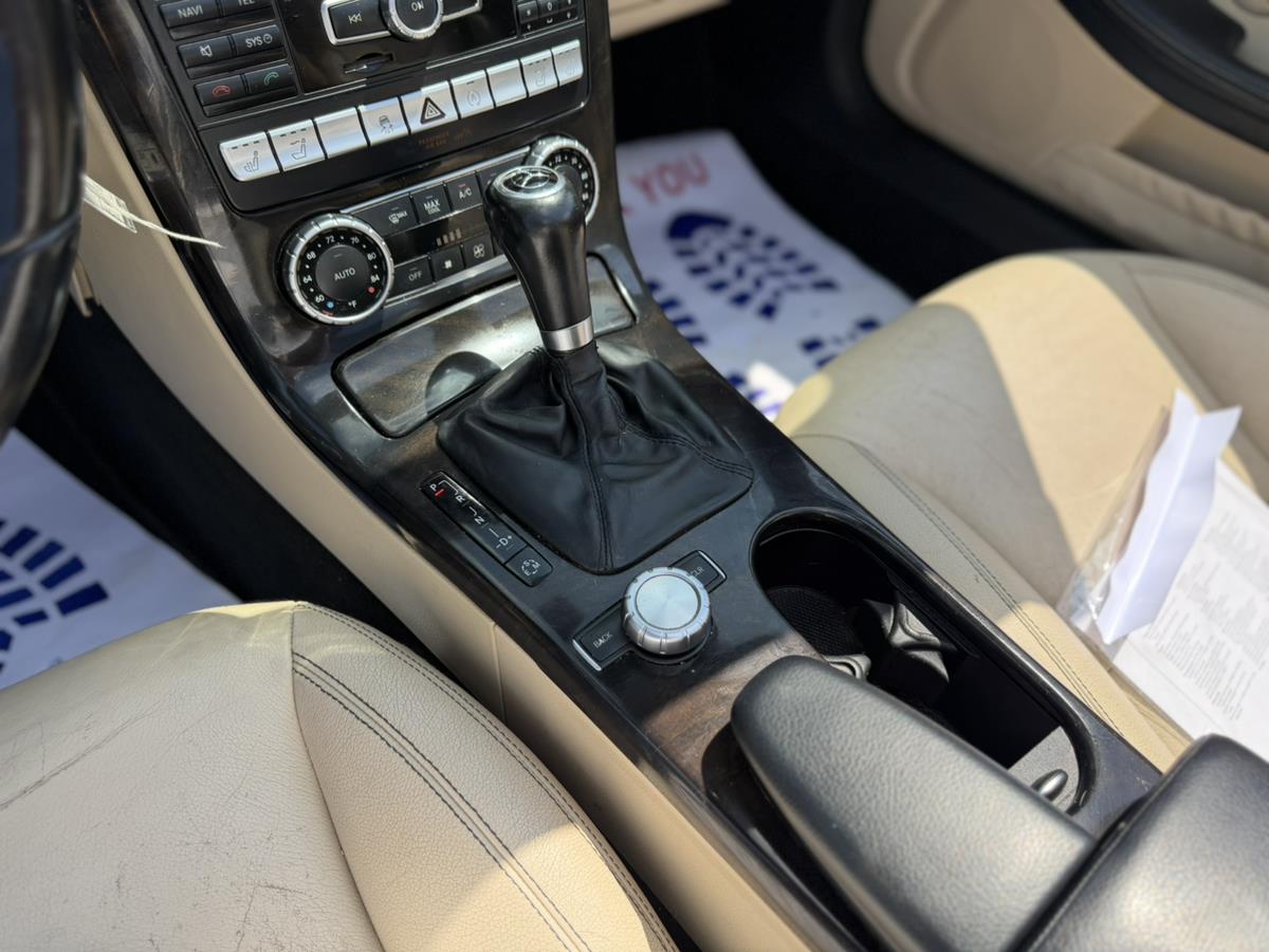 2015 Mercedes-Benz SLK-Class SLK350 - Photo 32