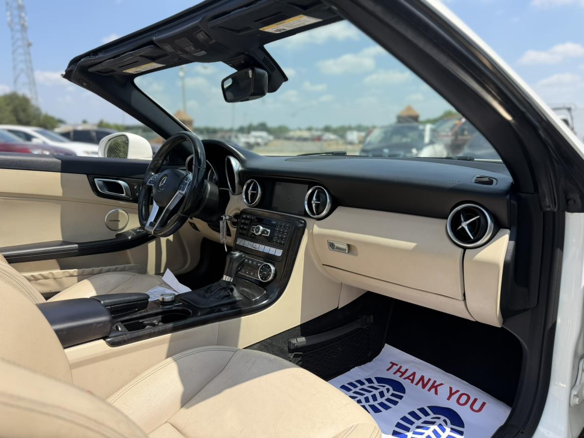 2015 Mercedes-Benz SLK-Class SLK350 - Photo 34