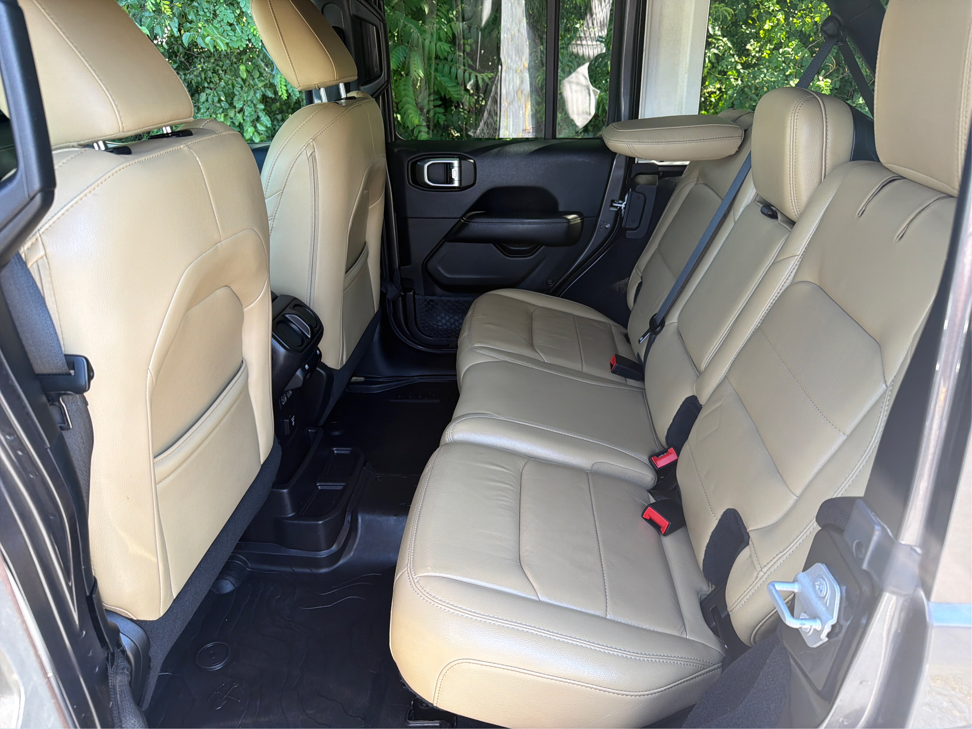 2019 Jeep Wrangler Unlimited Sahara - Photo 10