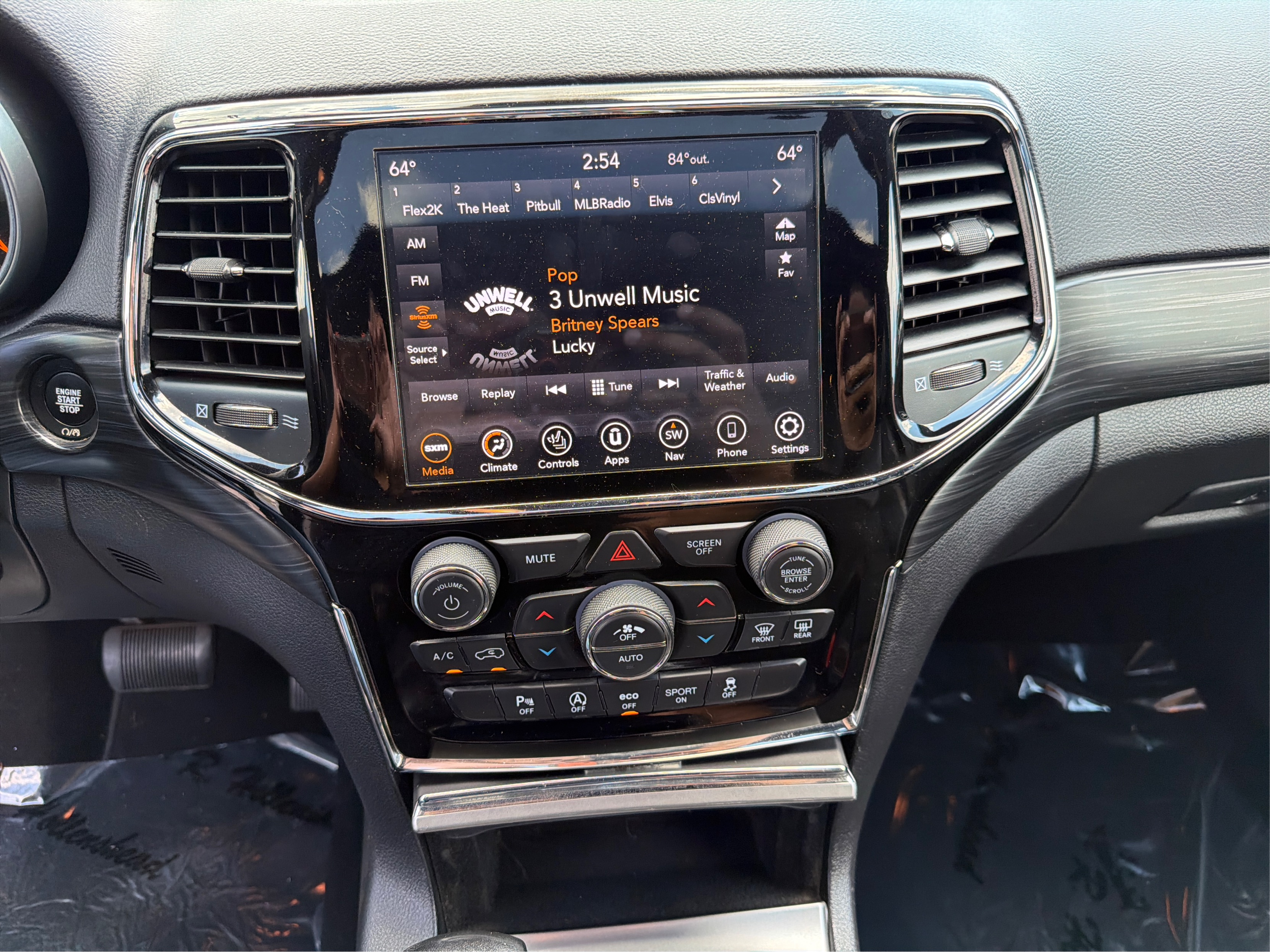 2020 Jeep Grand Cherokee Altitude - Photo 16