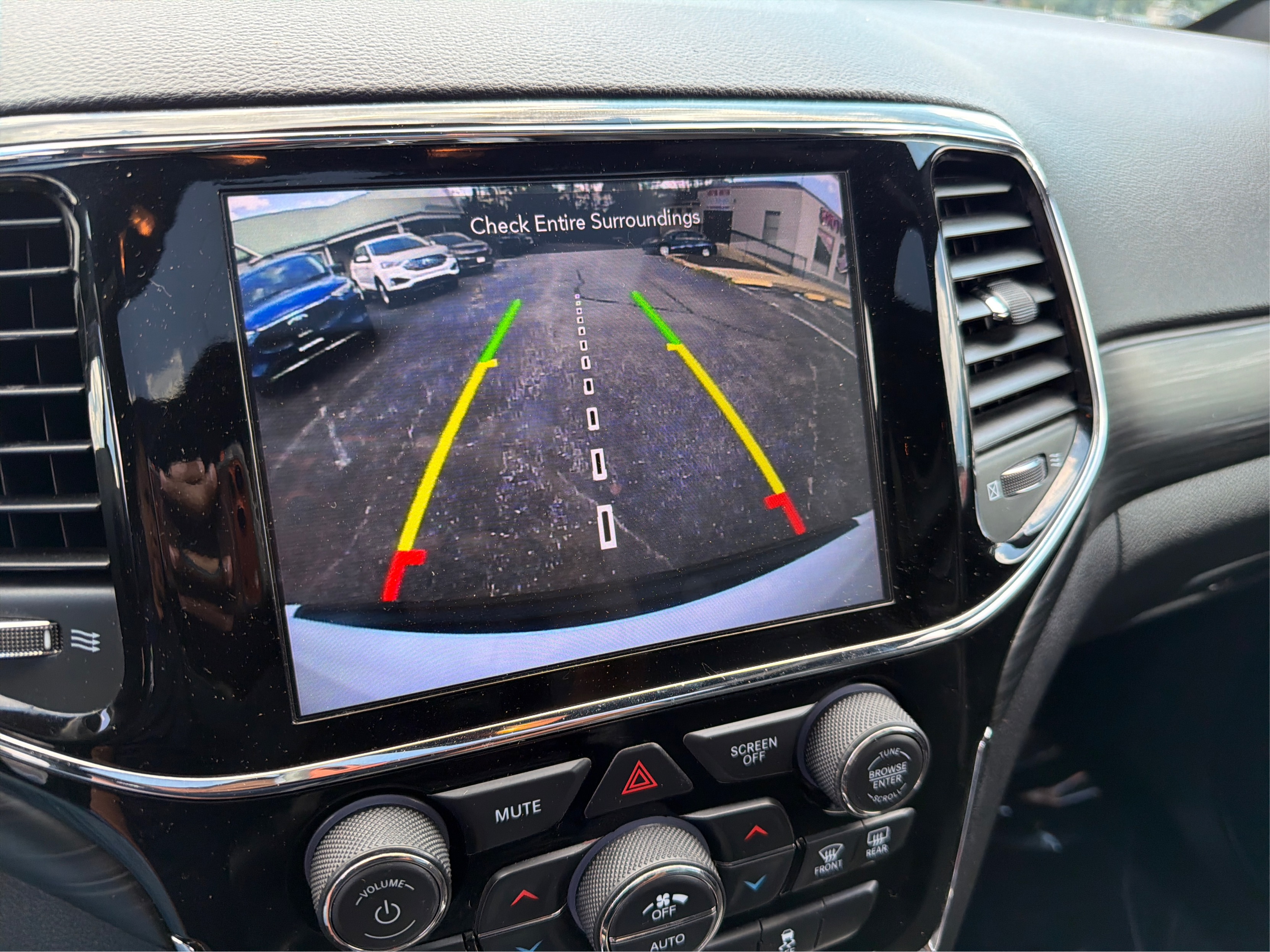 2020 Jeep Grand Cherokee Altitude - Photo 28