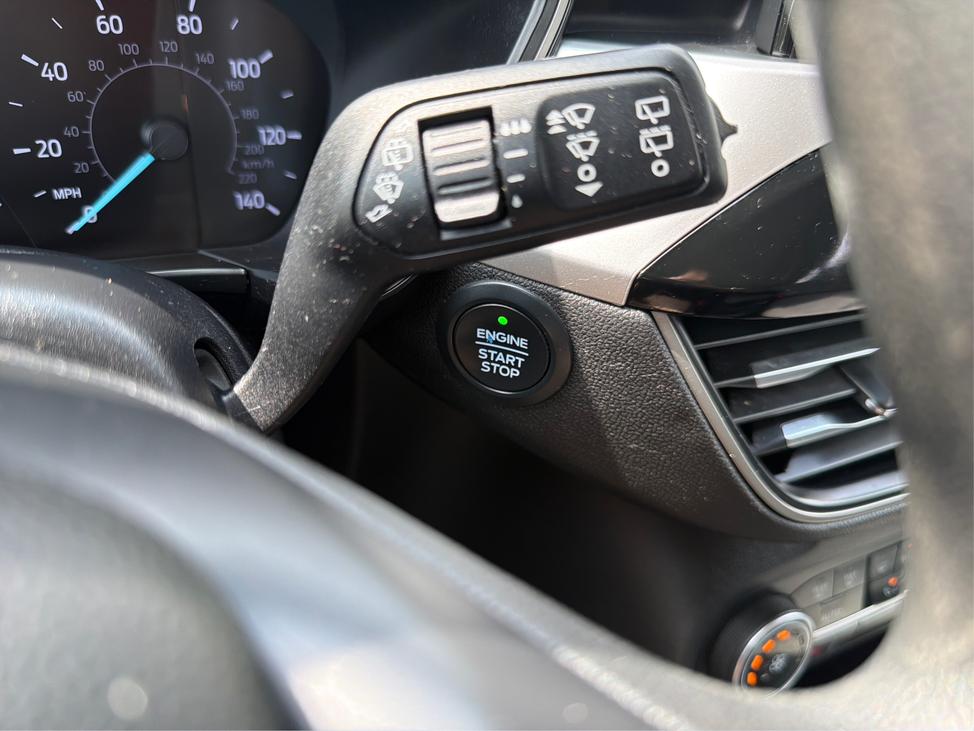 2020 Ford Escape SE - Photo 26