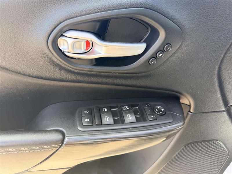JEEPCHEROKEE19