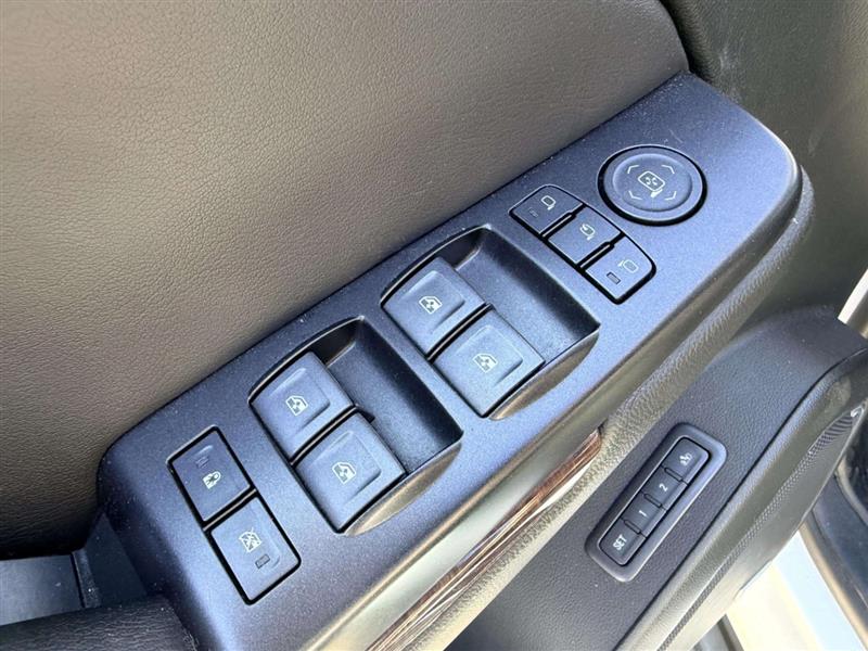 GMCYUKON XL21