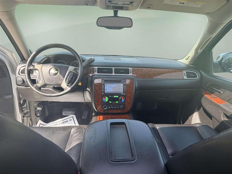 CHEVROLETSUBURBAN40
