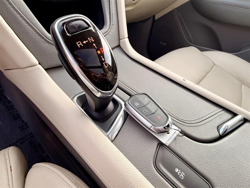 2017 Cadillac XT5 Luxury - Photo 26
