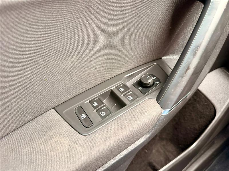 2018 Volkswagen Tiguan S - Photo 13