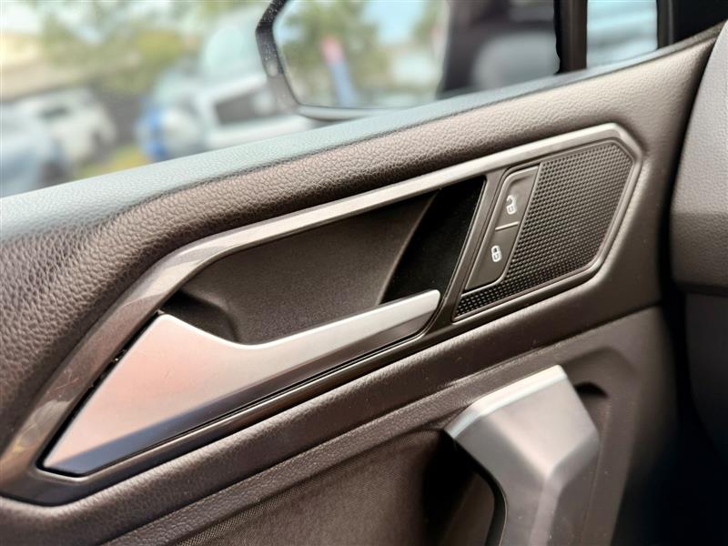 2018 Volkswagen Tiguan S - Photo 14