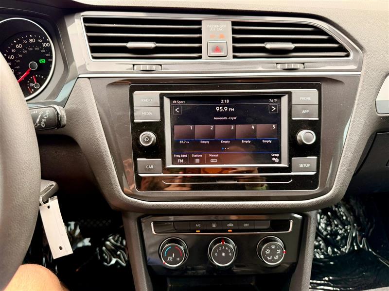 2018 Volkswagen Tiguan S - Photo 15