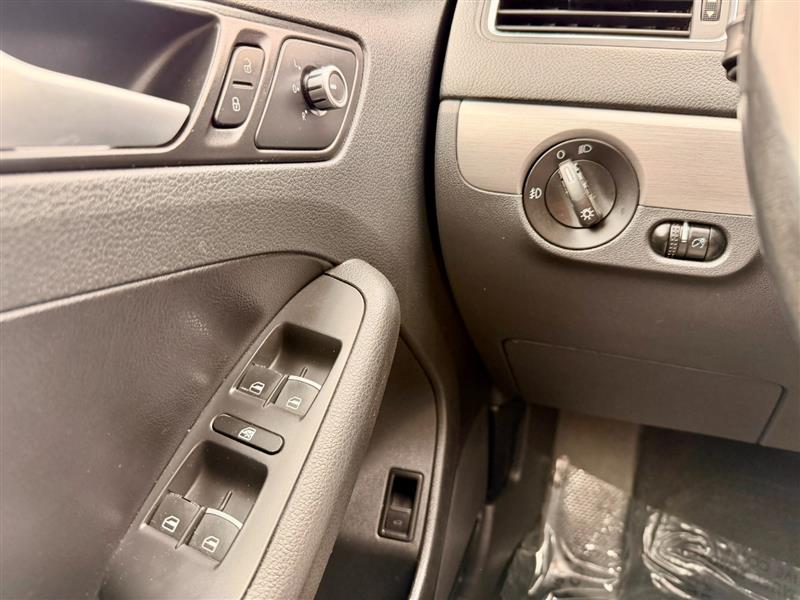 2014 Volkswagen Jetta SEL - Photo 13