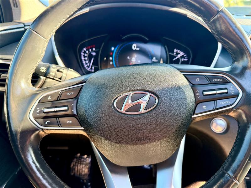 2020 Hyundai Santa Fe Limited - Photo 16