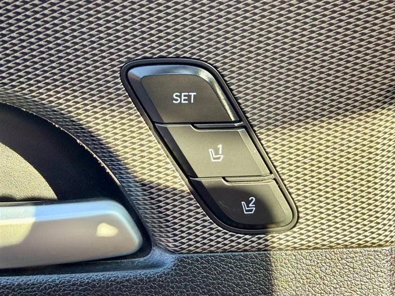 2020 Hyundai Santa Fe Limited - Photo 19