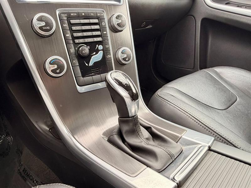 2016 Volvo XC60 Premier - Photo 22