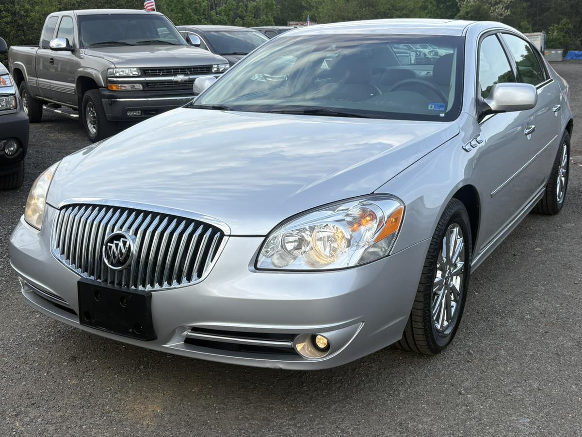 2011 Buick Lucerne CXL Premium's photo