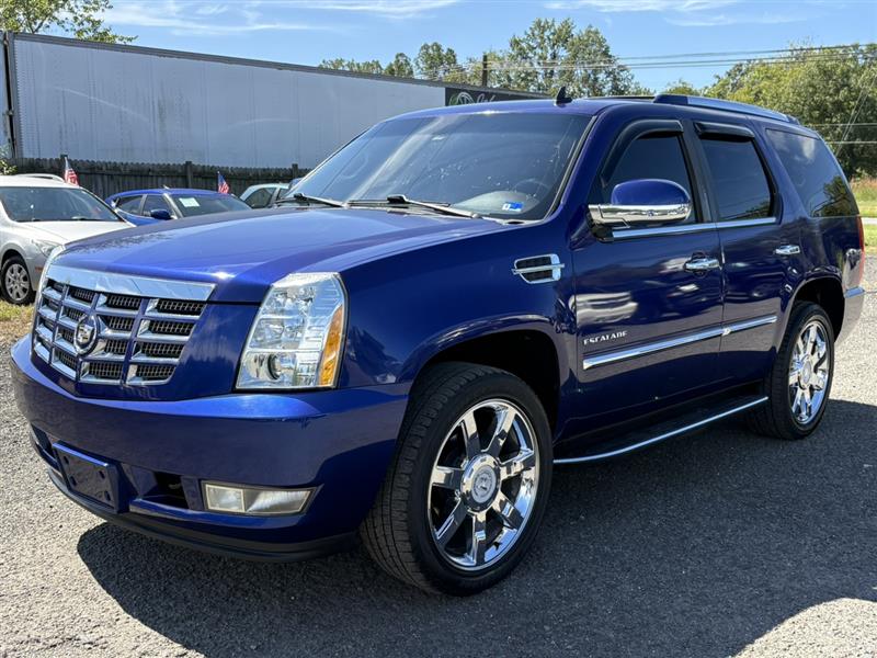 2010 CADILLAC ESCALADE LUXURY