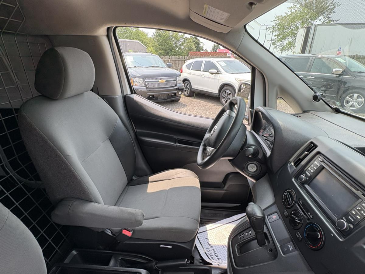 2018 Nissan NV200 SV - Photo 16