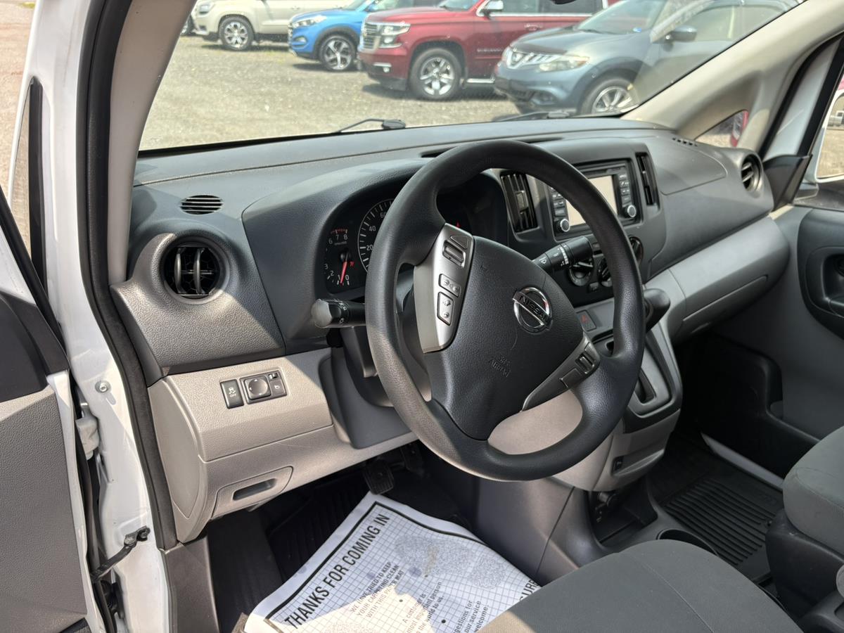 2018 Nissan NV200 SV - Photo 9