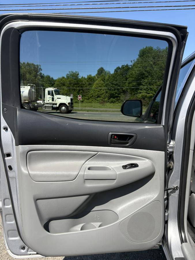 2015 Toyota Tacoma Base - Photo 10