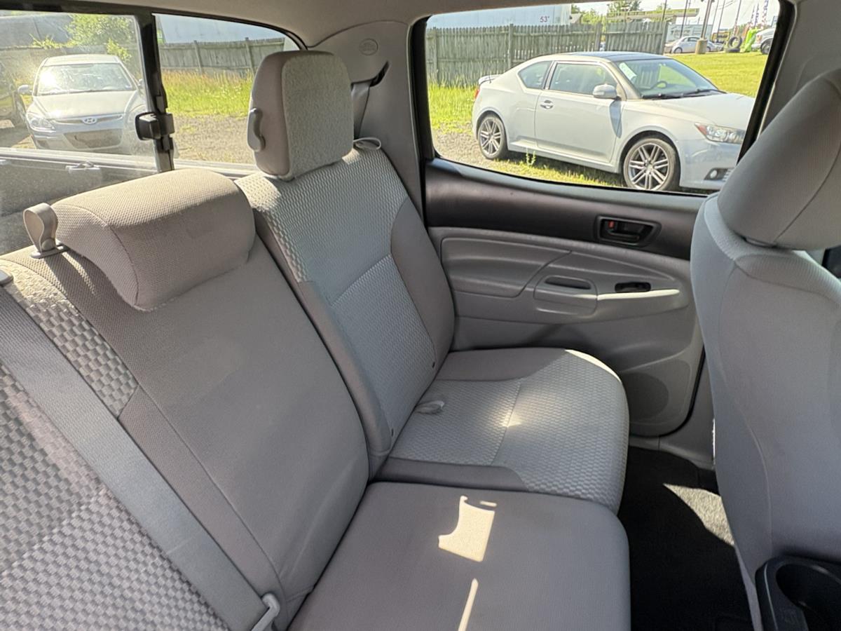 2015 Toyota Tacoma Base - Photo 13