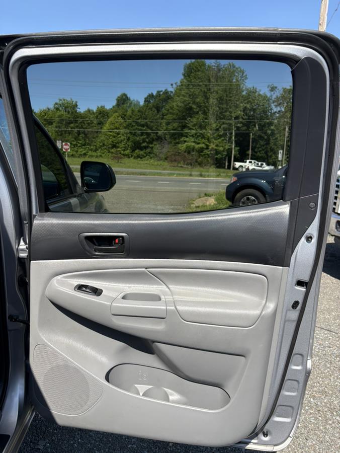 2015 Toyota Tacoma Base - Photo 15